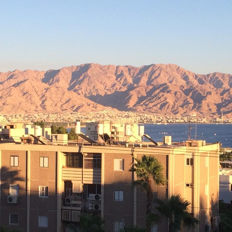 Avi'S Suites Eilat Extérieur photo