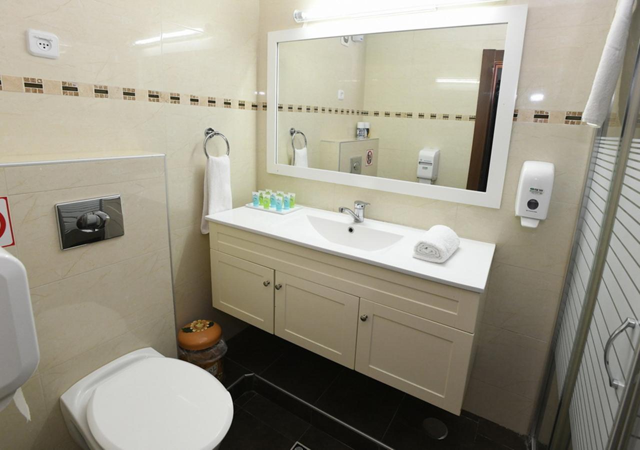 Avi'S Suites Eilat Extérieur photo